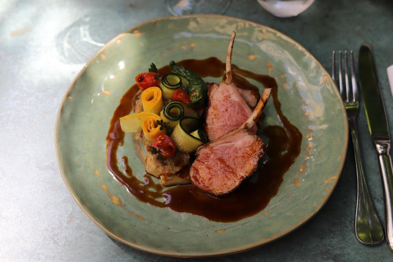 ホテル メゾン ブレゲ パリ エクステリア 写真 Rack of lamb