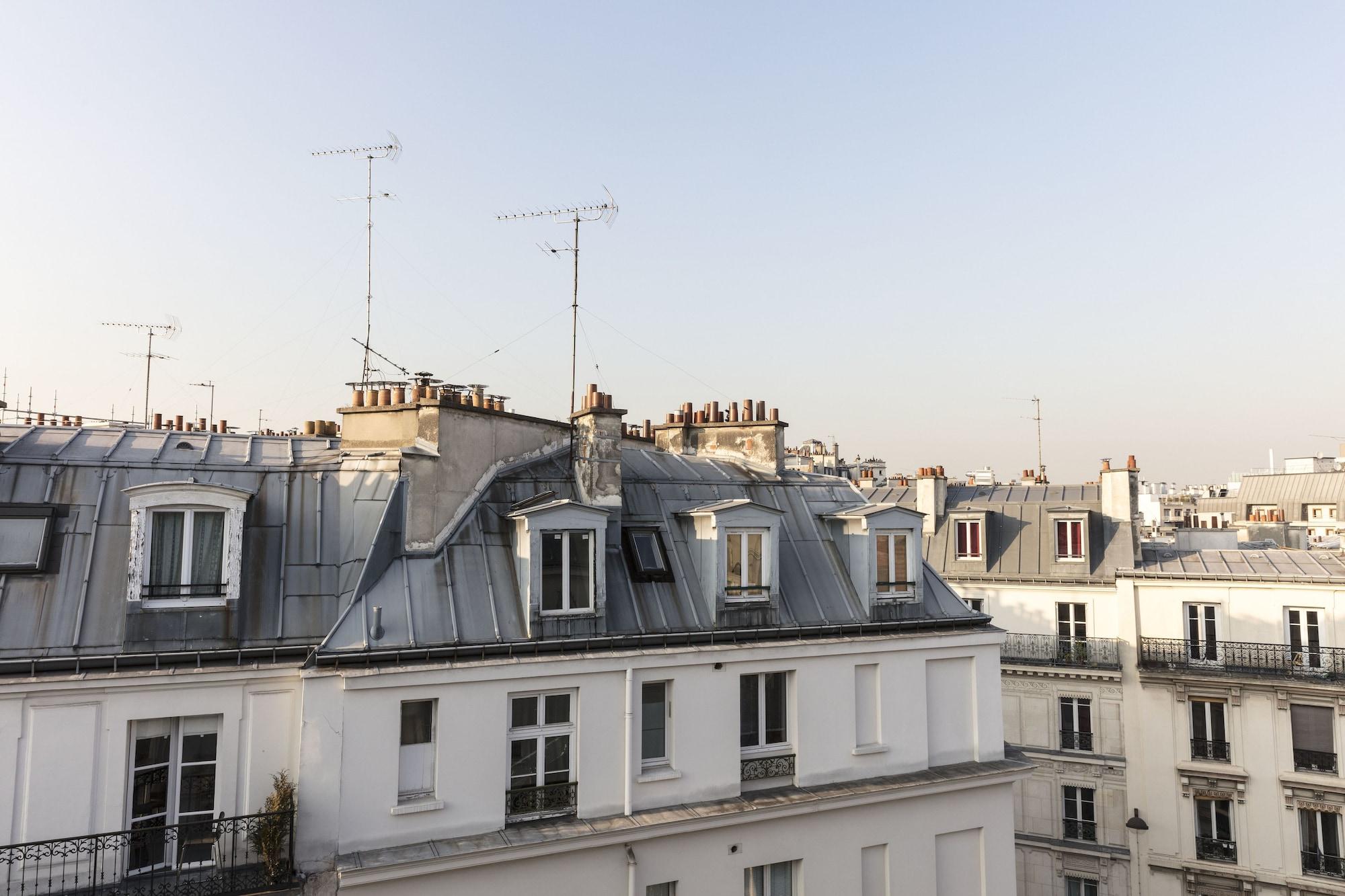ホテル メゾン ブレゲ パリ エクステリア 写真 The roofs of Paris