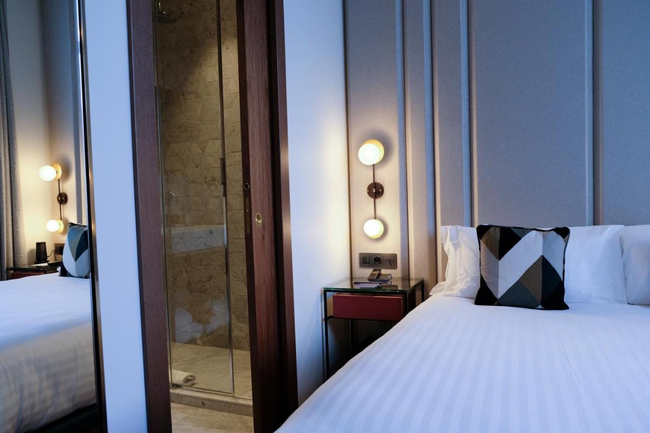ホテル メゾン ブレゲ パリ エクステリア 写真 A room at the hotel