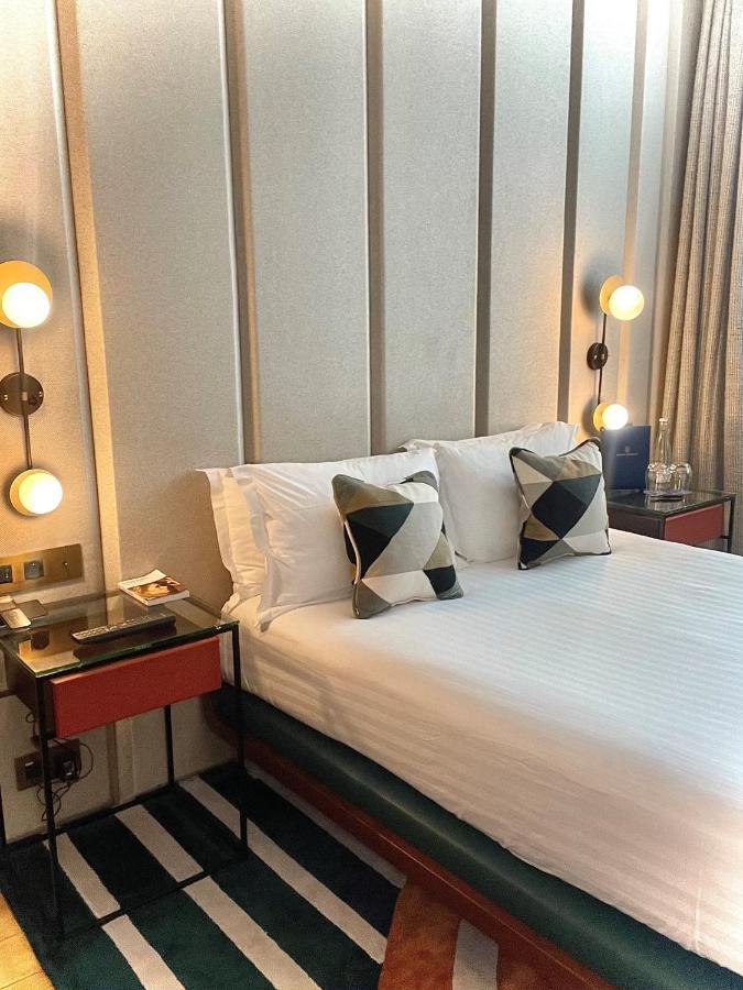 ホテル メゾン ブレゲ パリ エクステリア 写真 A bedroom at the hotel